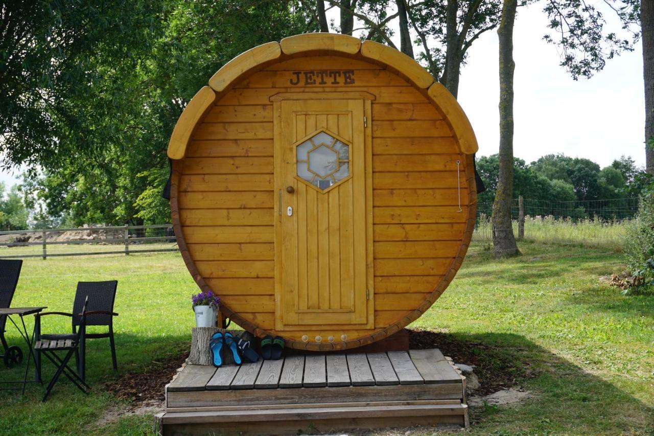 Peenehof Koeppen - Ferienwohnungen & Schlaffaesser Jordenstorf Luaran gambar
